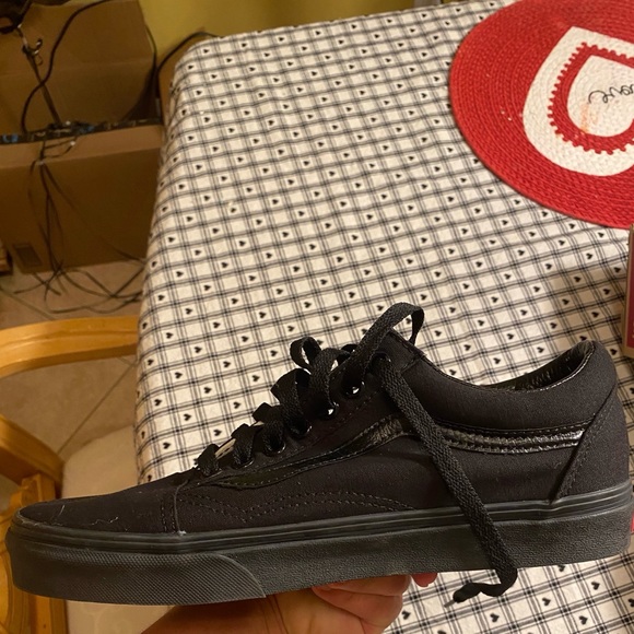 Vans - Picture 4 of 5